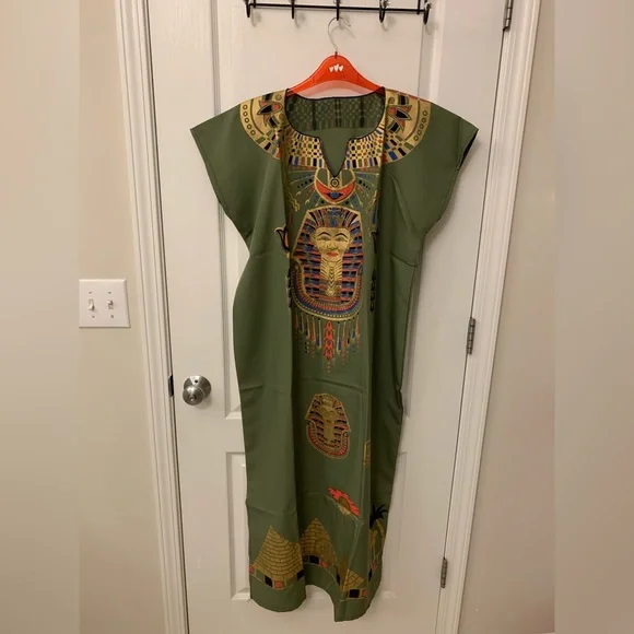 Green Egyptian Traditional Dress - Picture 4 of 16